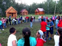 В Туве детям участников СВО выделяют путевки в загородные лагеря отдыха В Туве детям участников СВО выделяют путевки в загородные лагеря отдыха