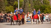Единственный в России конный духовой оркестр из Тувы поздравил новосибирцев с Днем города