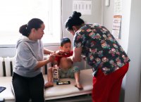 Четырехлетний Начын Сат проходит обследование в Республиканской детской больнице