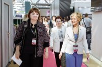 Сенатор Дина Оюн приняла участие в открытии 14-й международной выставки «Интерткань-2023»