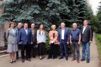 Сенатор Дина Оюн обсудила с учеными ВНИИплем вопросы качества отечественной овечьей шерсти Сенатор Дина Оюн обсудила с учеными ВНИИплем вопросы качества отечественной овечьей шерсти