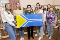Сенатор Дина Оюн помогла в организации поездки волонтеров Народного фронта в подшефный Туве луганский город Свердловск