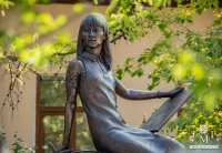 «Вечноживущая»: в Туве открыли памятник художнице Наде Рушевой