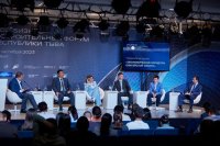 Создание экономических коридоров Енисейской Сибири обсудили на пленарном заседании Строительного форума Республики Тыва