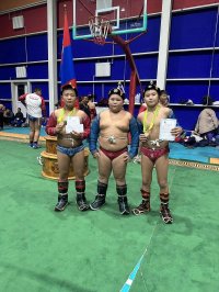 Юный спортсмен из Тувы Чооду Долаан занял третье место в Чемпионате по борьбе "Хүреш" в Монголии