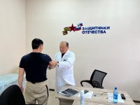 Доктор медицинских наук Вячеслав Ондар прилетел в Туву из Москвы для проведения приема участников СВО