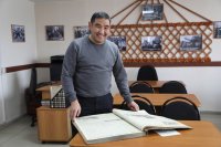 Национальный архив Тувы поделился «несекретными» секретами с известным сосудистым хирургом Росси Кужугетом