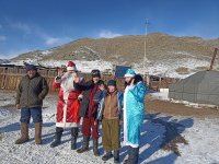 В Туве Дед Мороз посещает и детей на далеких чабанских стоянках и малолетних правонарушителей