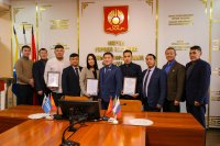 В мэрии Кызыла наградили студентов-дружинников, которые в 2023 году помогали полиции