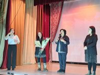 Переводчик русского жестового языка Розалия Сундуй помогает "слышать"