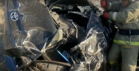 В Улуг-Хемском районе Тувы троих пострадавших в ДТП пришлось извлекать из машины сотрудникам МЧС