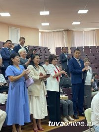 Три техникума Тувы участвуют в федеральном проекте "Профессионалитет" - сенатор Дина Оюн