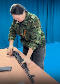 В Ак-Довураке состоялись первые спортивно-военизированные соревнования «Леди в погонах»