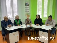 Сенатор Дина Оюн посетила Школу-интернат для детей с нарушениями слуха