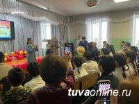 Сенатор Дина Оюн посетила Школу-интернат для детей с нарушениями слуха