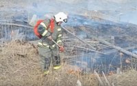 В Туве в выходные пожарные силы МЧС боролись с возгораниями сухой травы