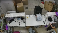 В Кызыле студент попытался украсть кроссовки в пункте выдачи маркетплейса