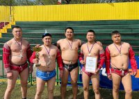 Налоговики и финансисты Тувы покинули душные офисы ради корпоративного спорта