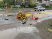 Пьяный водитель в Туве сбил дорожника, который красил пешеходный переход
