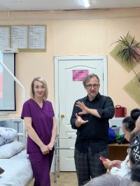 Благотворительный фонд "Старость в радость" проводит в Туве обучение по уходу за пожилыми и нвалидами