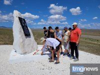 На федеральной трассе Р-257 «Енисей» увековечили память дорожника – героя СВО Дмитрия Оюна