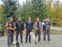 Два слушателя программы «Герои Тувы» пройдут стажировку в Госкомохотнадзоре