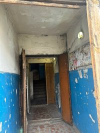 В Кызыле управляющую компанию привлекут к ответственности за ободранный подъезд многоквартирника