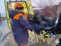 В Туве пьяный мужчина свалился в канализационный колодец