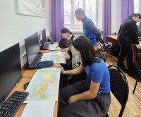 Студенты ТувГУ провели географические консультации для школьников Кызыла