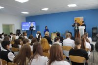 В Туве создано четыре литературных чтецких клуба. Создай клуб и зарегистрируй на сайте общества "Знание"!