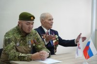В Кызыле состоялась встреча школьников с фронтовиком и участником СВО