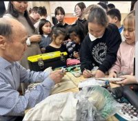 В Туве ученые ТИКОПР рассказали школьникам о традиционных методах добычи чонар-даша - мягкого камня