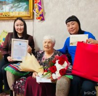 100 лет исполнилось труженице тыла из Тувы Валентине Голышевой