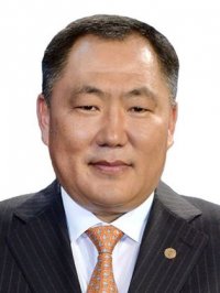 На мандат депутата Госдумы от Тувы претендуют 4 участника СВО, вице-спикер Госдумы, блогер, стоматолог, заведующая детским садом, партийный работник