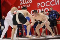 Сборная Тувы завоевала серебро Чемпионата России по сумо среди мужчин и женщин