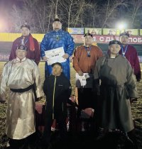 В Туве турнир по борьбе хуреш, посвященный Первомаю, завершился в 22 ч