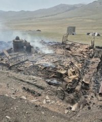 В Монгун-Тайгинском районе Тувы подросток получил тяжелые ожоги, когда решил покурить рядом с канистрой с бензином