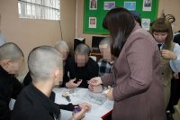 В Кызыле подростков, находящихся в СИЗО, познакомили с историей Тувы в камнях