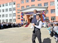 1 сентября за школьные парты в Туве сели более 70 тысяч школьников