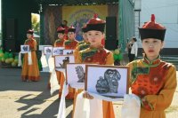 В Чаа-Хольском районе Тувы выставкой отметили День камнереза