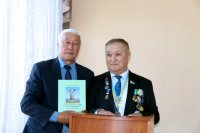 В Кызыле представили книгу о 10-летней деятельности Совета отцов